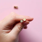 Pierced and Co - Tiny Daisy Screwback